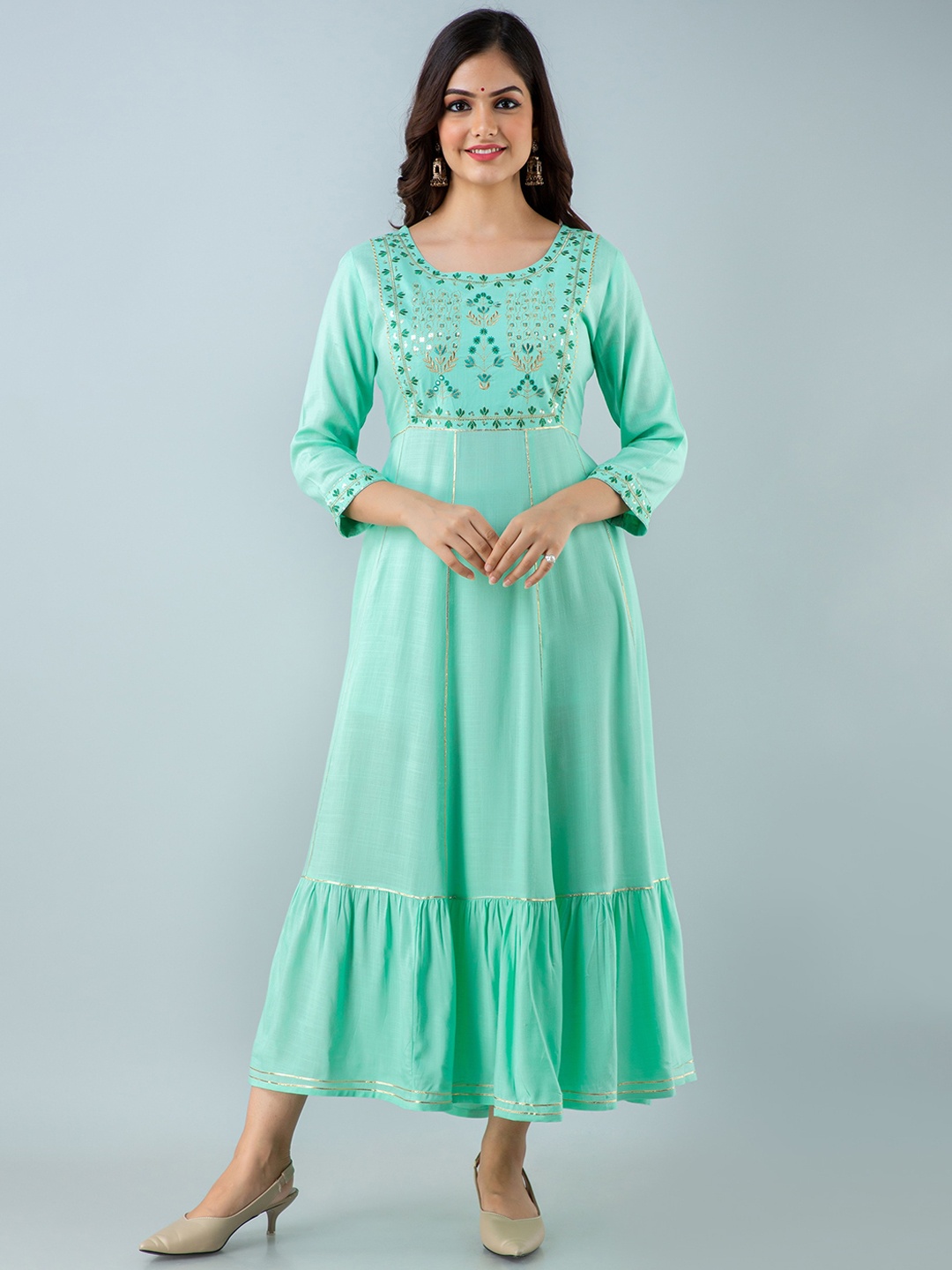 

NITVAN Women Sea Green & Beige Floral Embroidered Thread Work Anarkali Kurta
