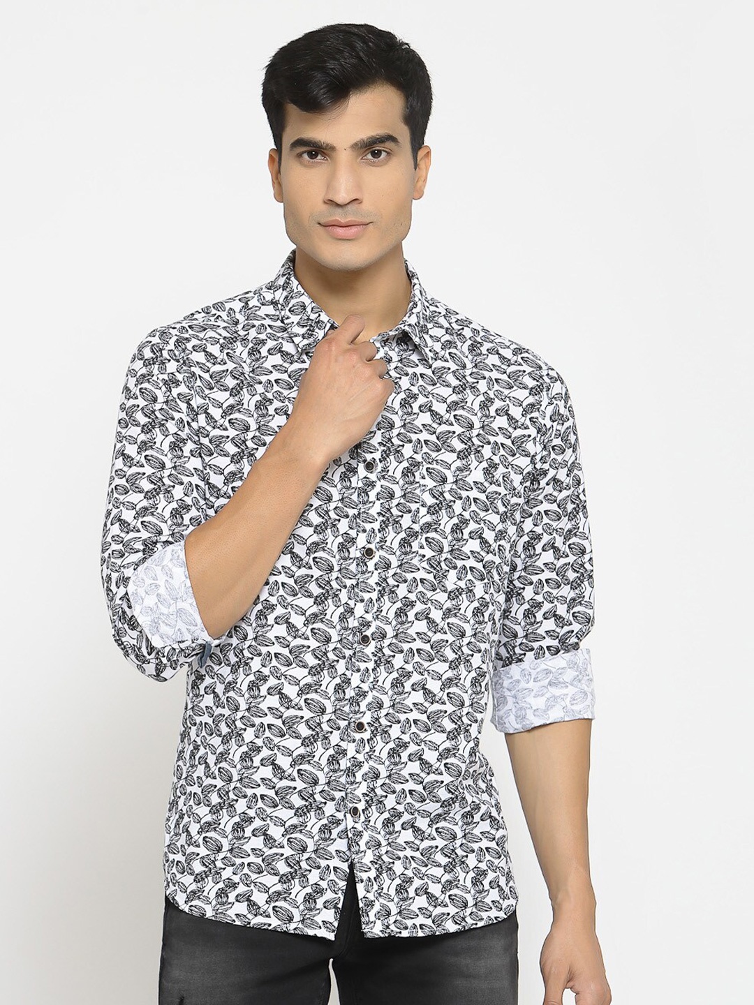 

Pepe Jeans Men White Floral Printed Cotton Casual Shirt