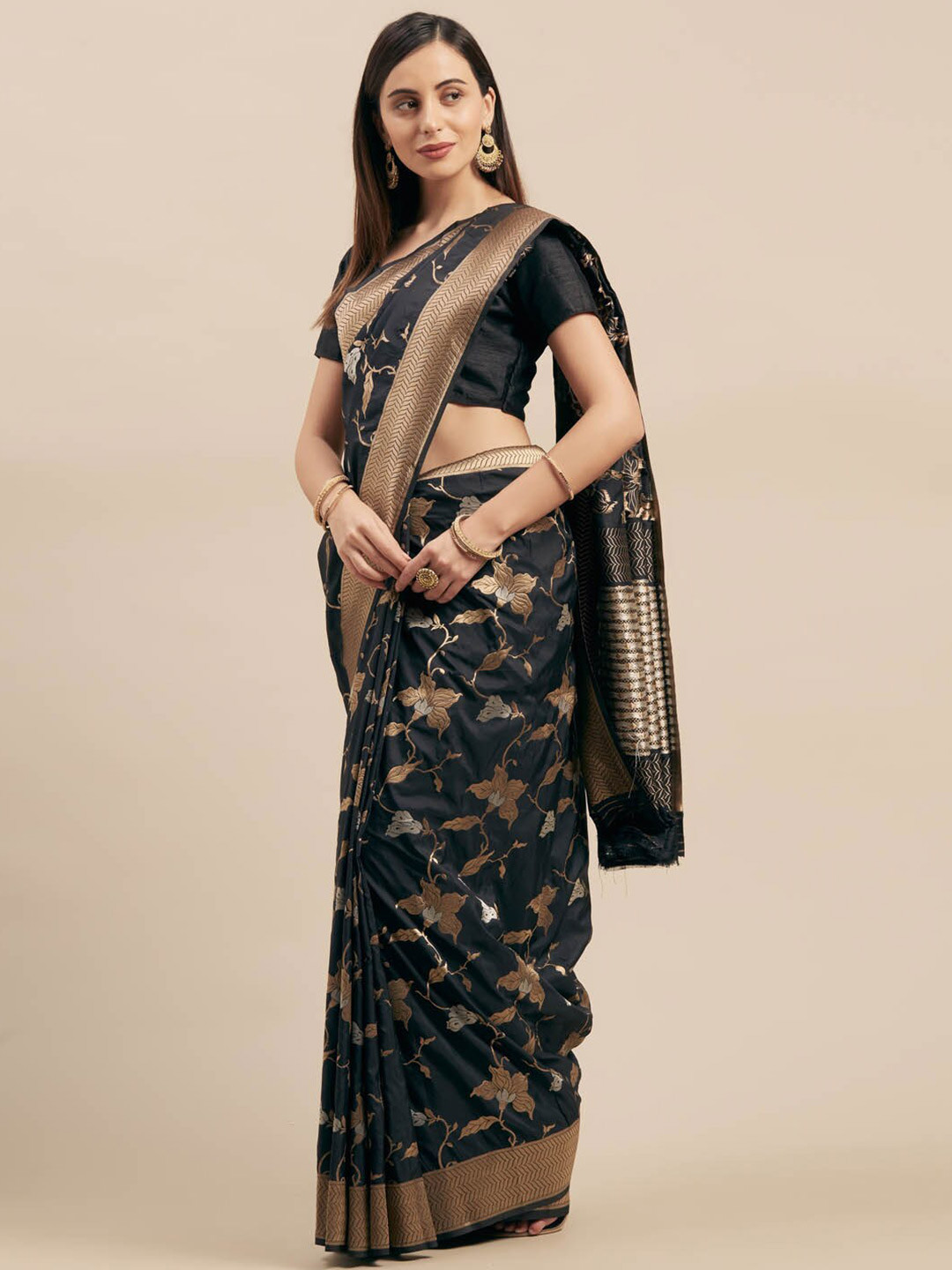 

Shaily Black & Gold-Toned Floral Zari Silk Cotton Kanjeevaram Saree