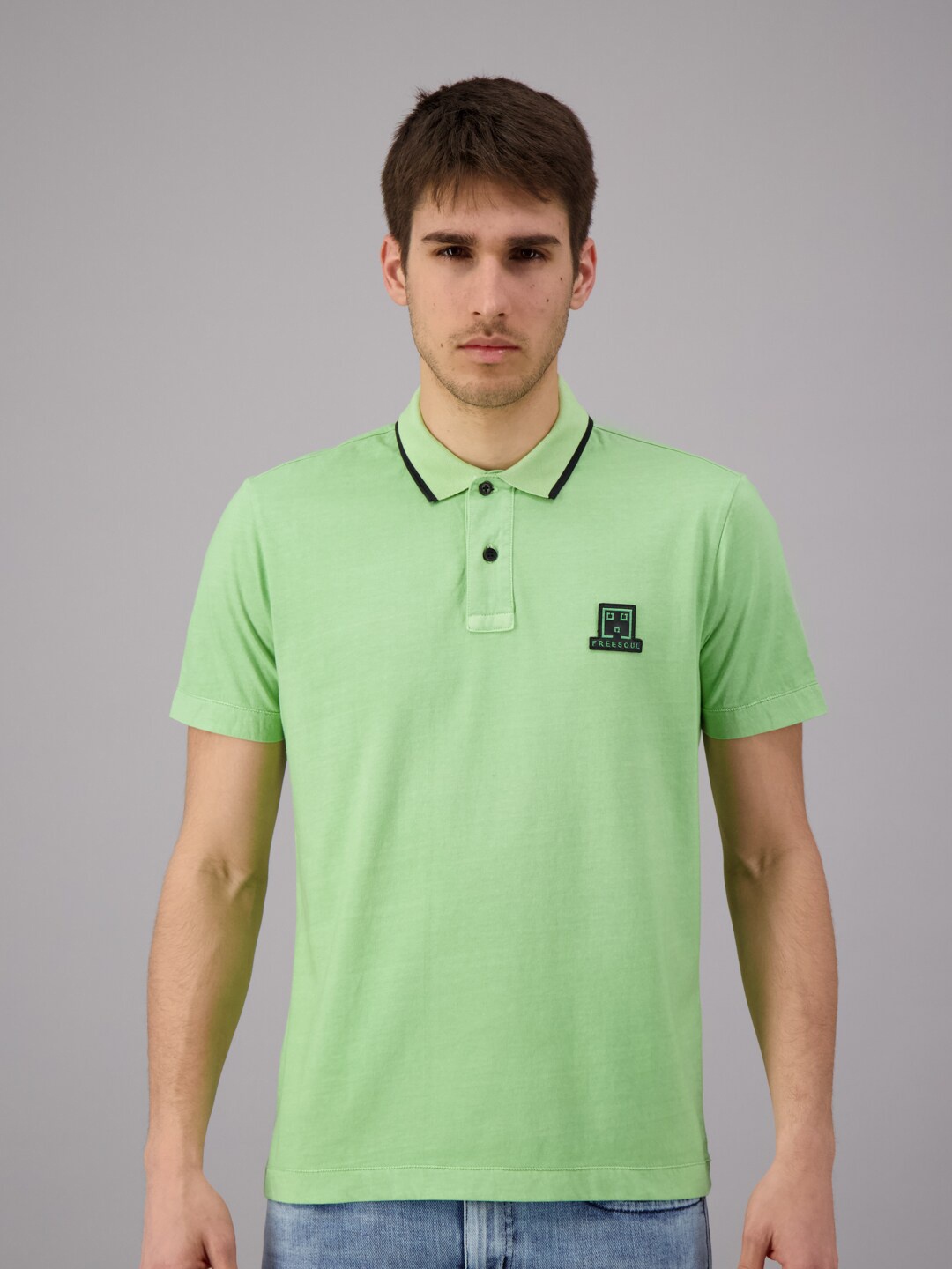 

FREESOUL Men Green Polo Collar Cotton T-shirt