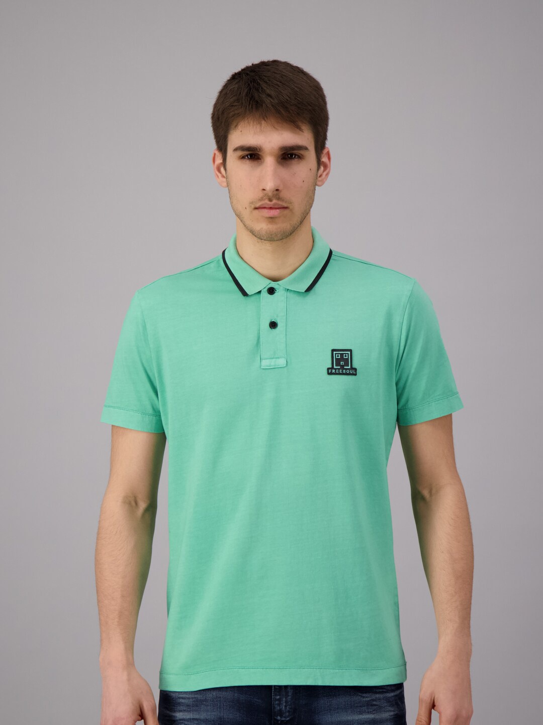 

FREESOUL Men Green Polo Collar Cotton T-shirt