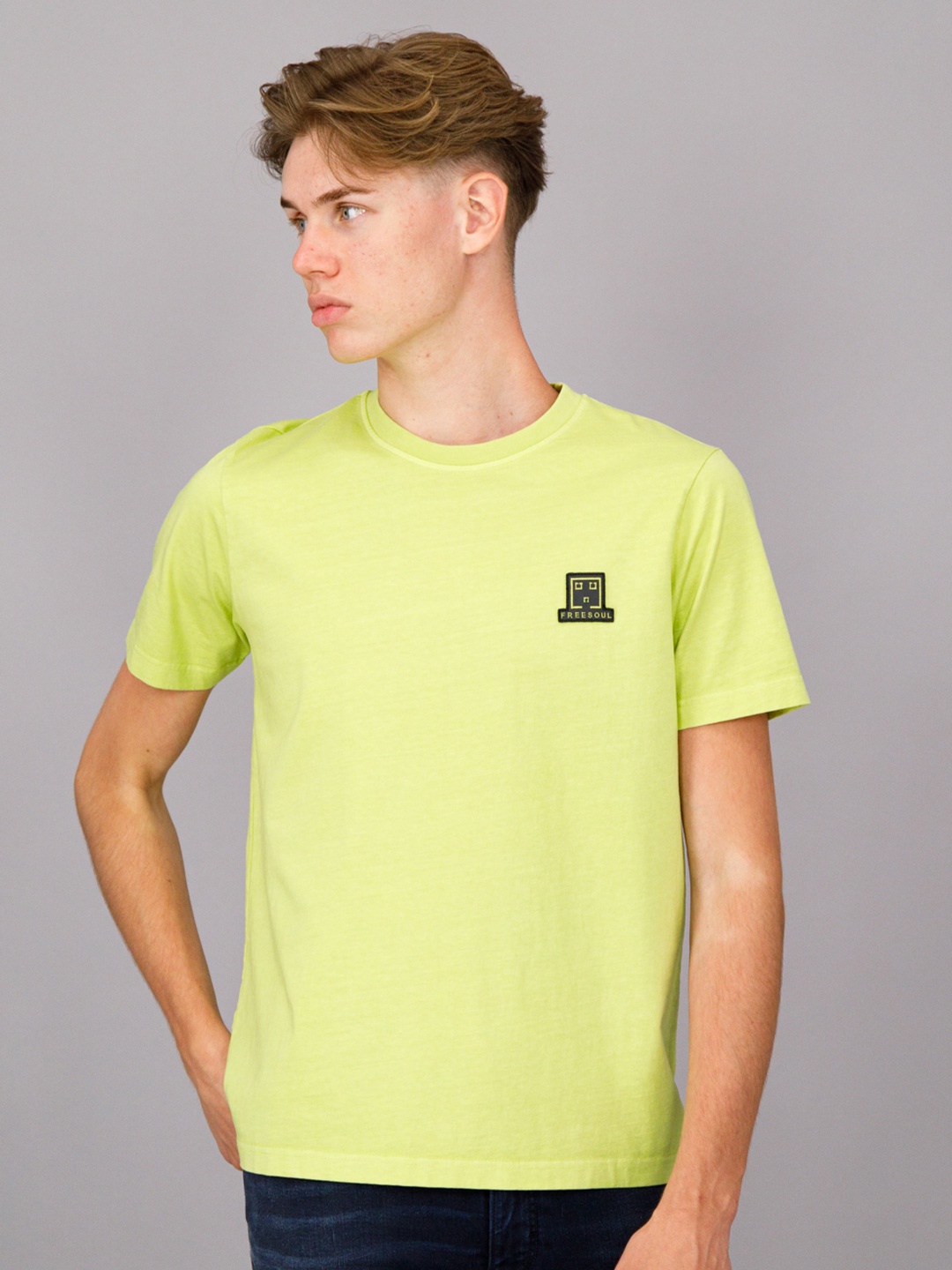 

FREESOUL Men Yellow Solid T-shirt