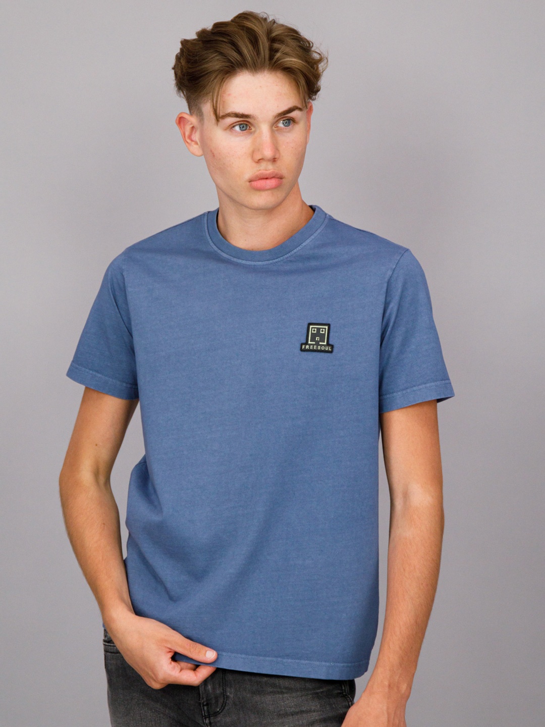 

FREESOUL Men Blue Cotton T-shirt