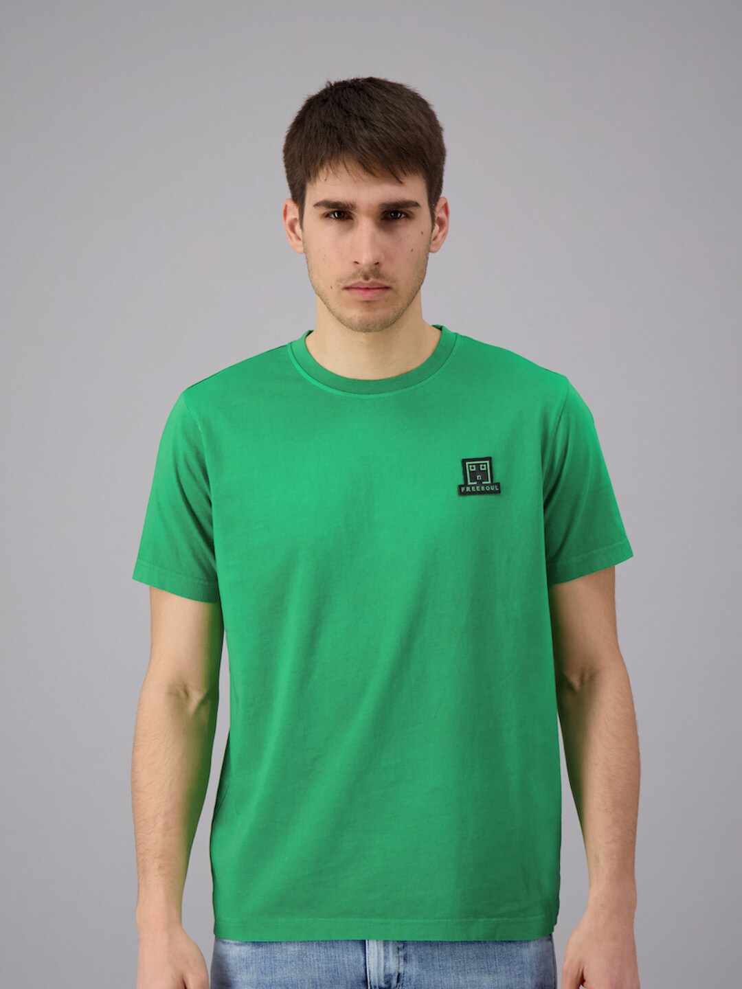 

FREESOUL Men Green Solid T-shirt
