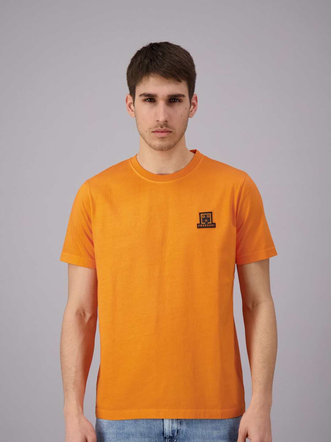 

FREESOUL Men Orange Solid T-shirt