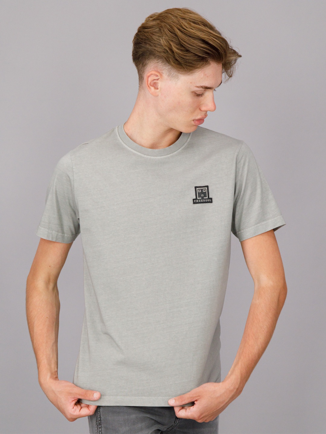 

FREESOUL Men Grey Cotton T-shirt