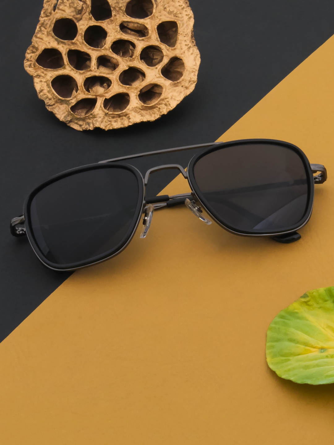 

Ted Smith Unisex Grey Lens & Gunmetal-Toned Aviator Sunglasses with UV Protected Lens