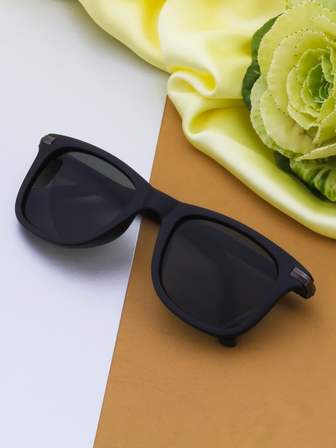 

Ted Smith Unisex Green Lens & Black Wayfarer Sunglasses with UV Protected Lens