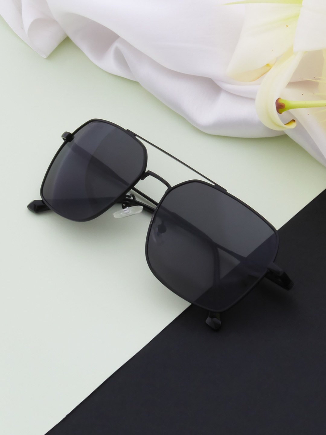 

Ted Smith Unisex Grey Lens & Black Aviator UV Protected Lens Sunglasses