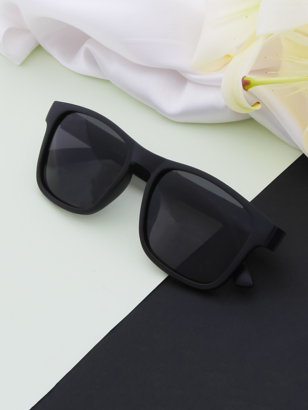 

Ted Smith Unisex Grey Lens & Black Wayfarer Sunglasses with UV Protected Lens