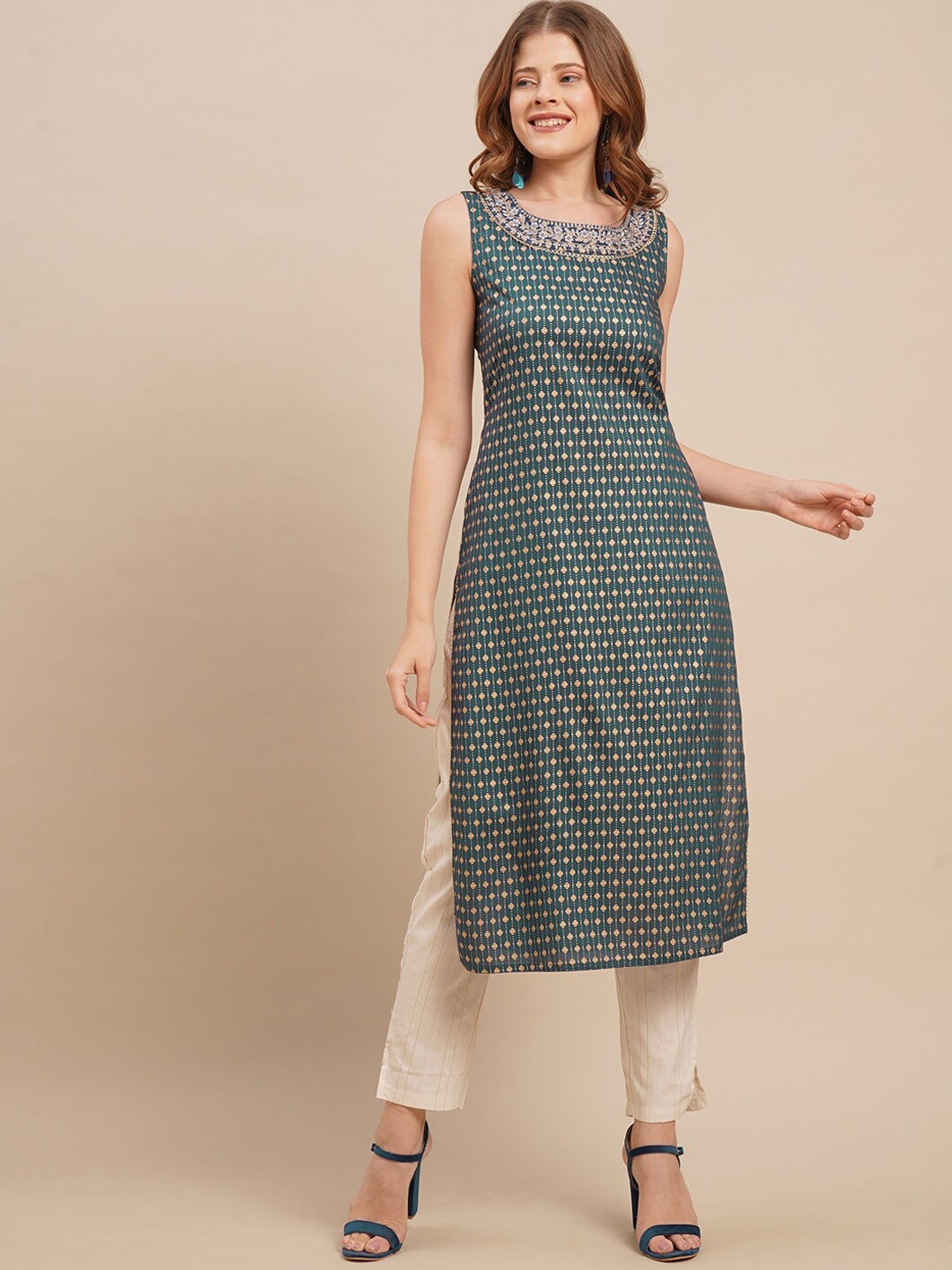 

FASHOR Women Blue & Gold-Toned Geometric Printed & Embroidered Straight Kurta