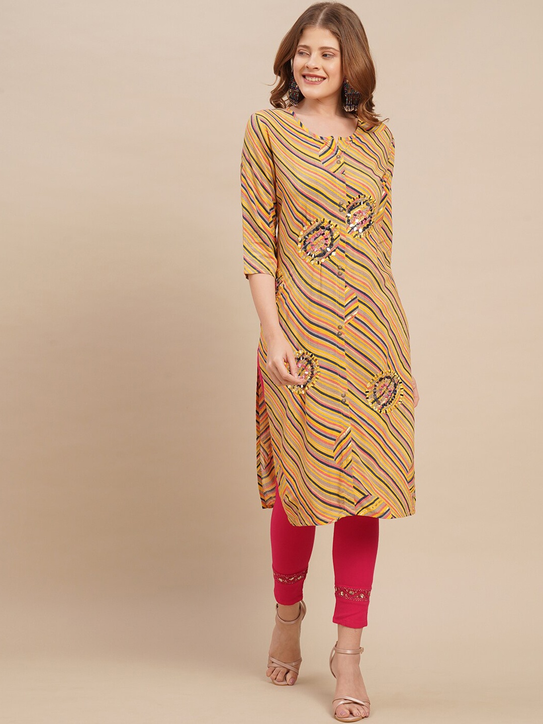 

FASHOR Women Yellow & Navy Blue Leheriya Striped Kurta
