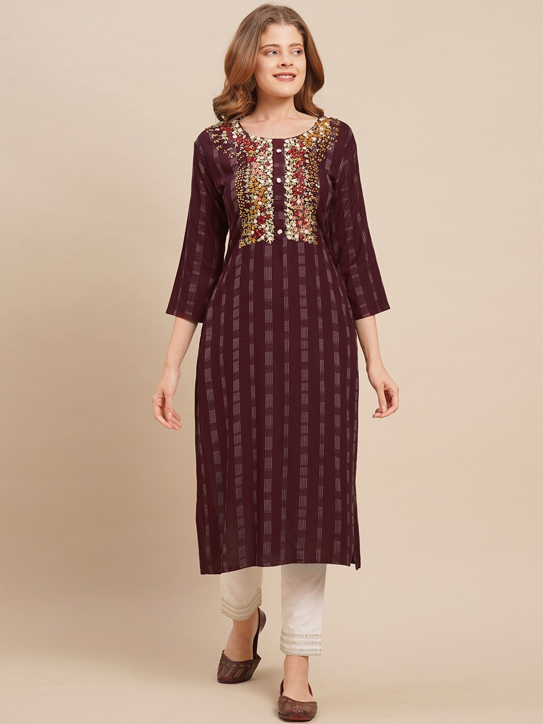 

FASHOR Women Burgundy Embroidered Straight Kurta