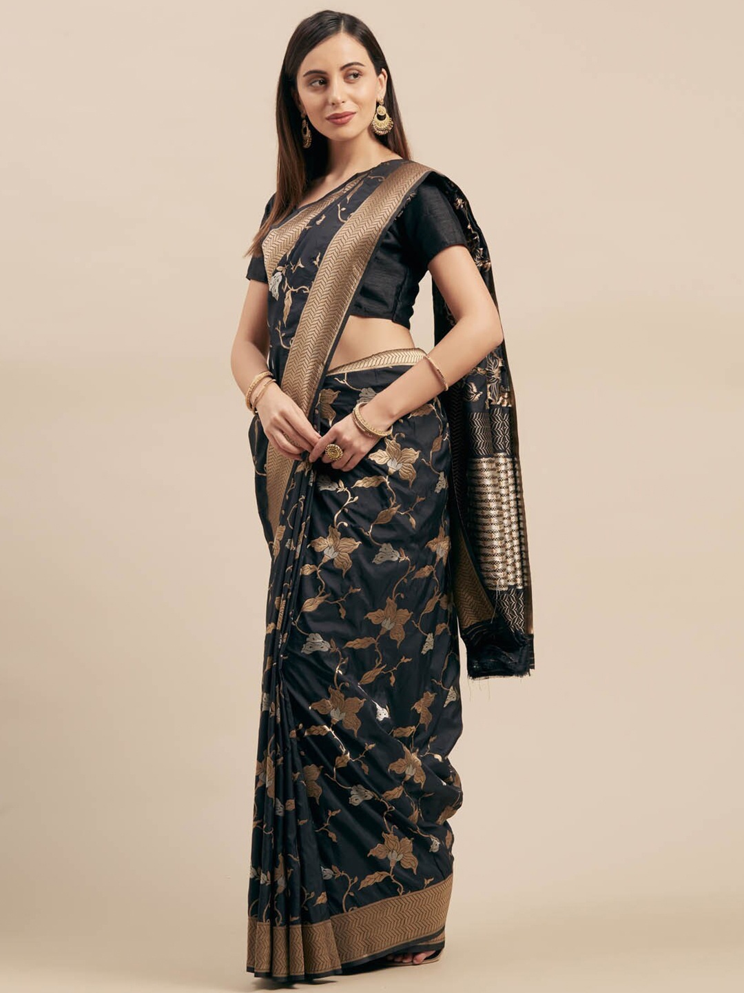 

Aarrah Black & Gold-Toned Woven Design Zari Silk Cotton Kanjeevaram Saree