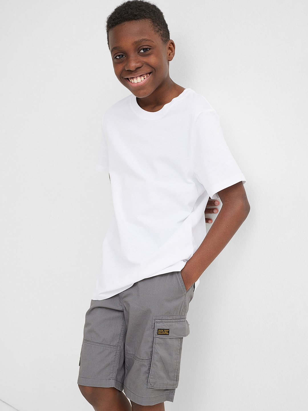 

H&M Boys Grey Solid Cargo Pure Cotton Shorts