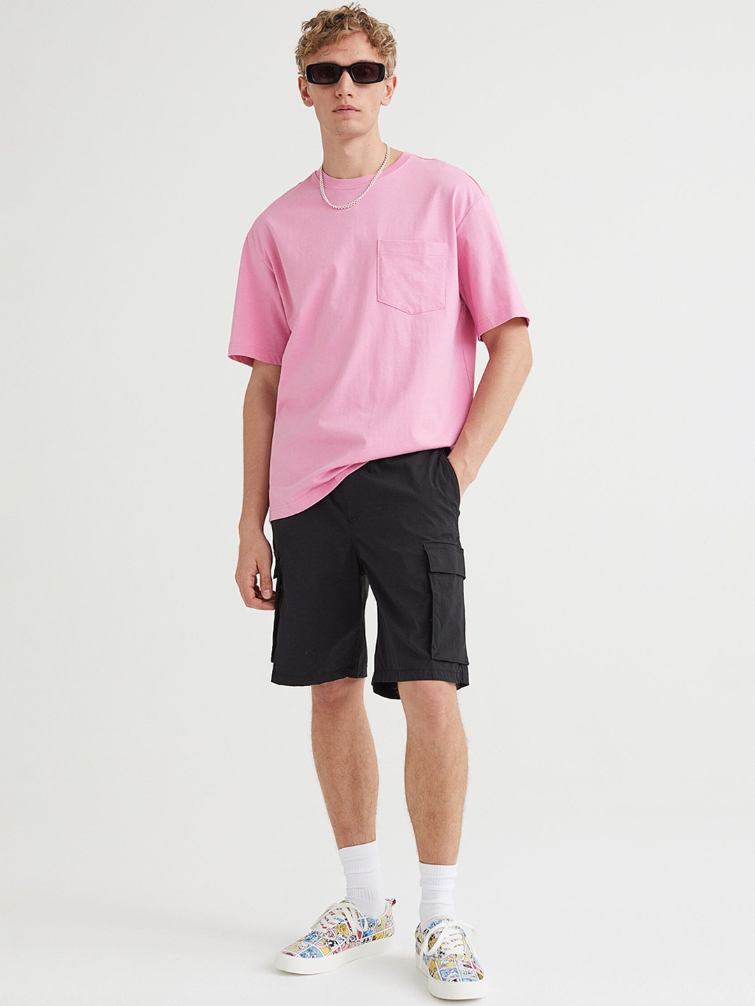 

H&M Men Black Regular Fit Nylon Cargo Shorts