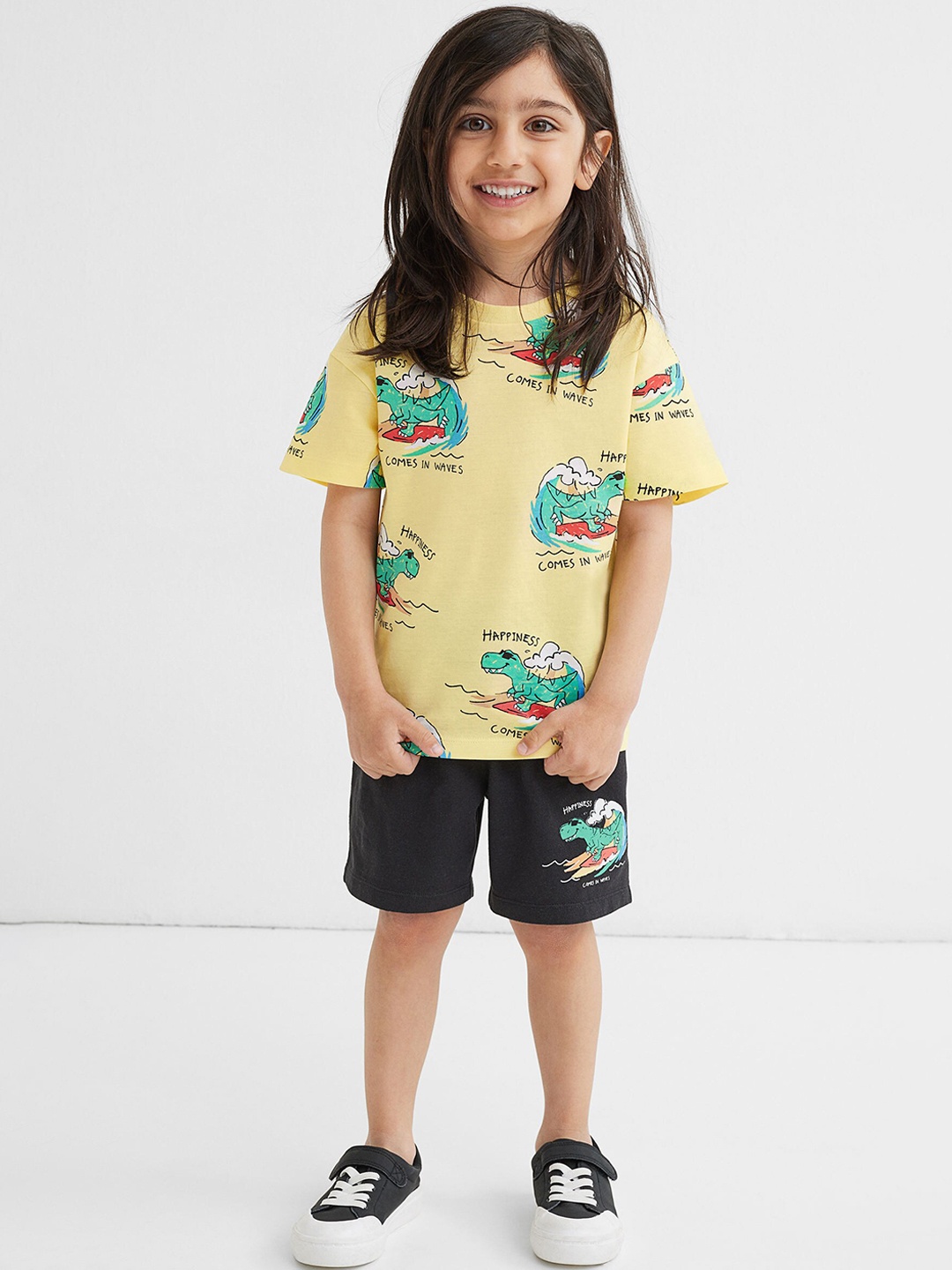 

H&M Boys Black Jersey Shorts