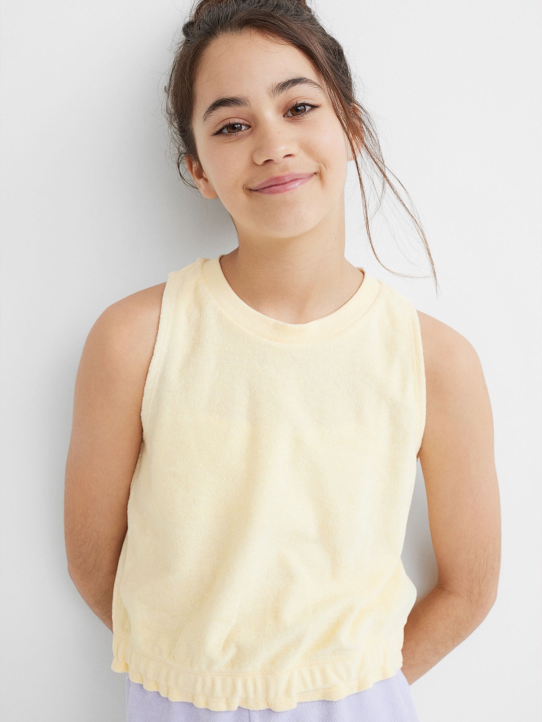 

H&M Girls Yellow Solid Round Neck Cropped Terry Vest Top