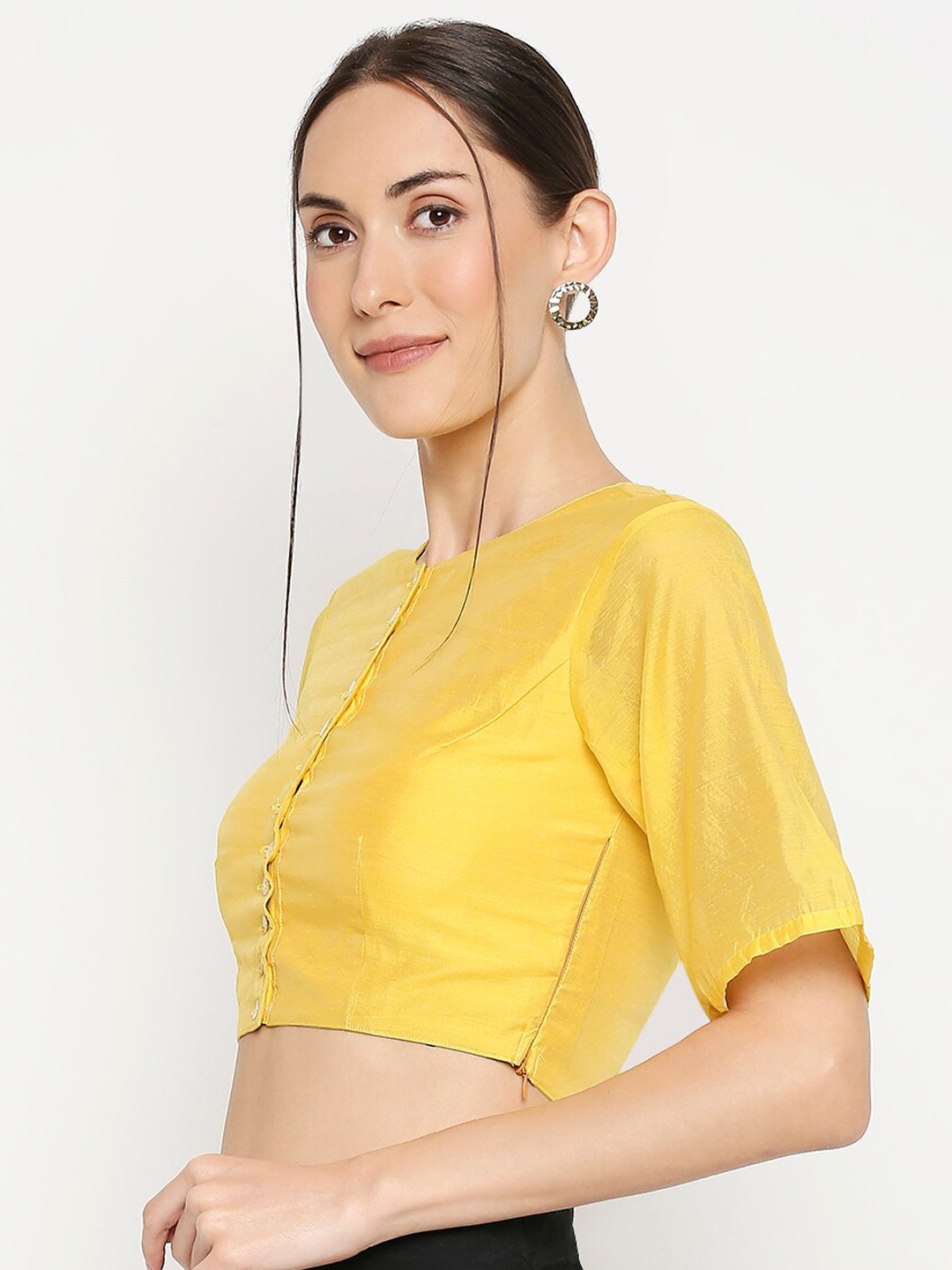 

Desi Weavess Women Yellow Solid Saree Blouse