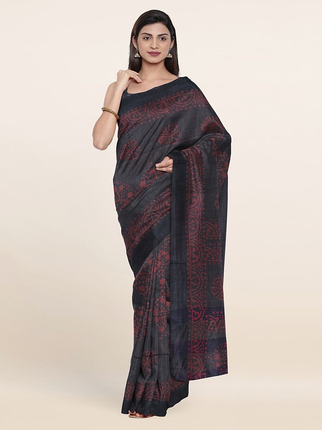 

Pothys Grey Batik Print Jute Cotton Saree