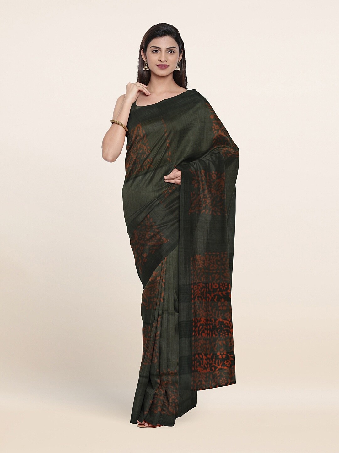 

Pothys Green & Red Floral Zari Jute Cotton Saree