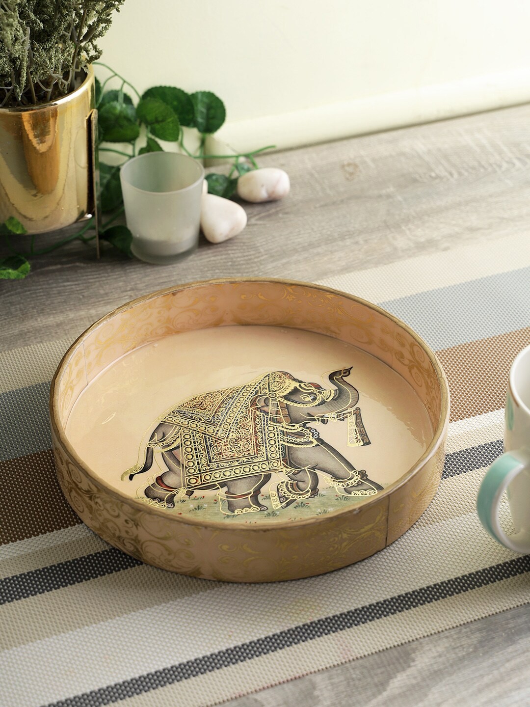 

eyda Gold-Toned Printed Serving Trays