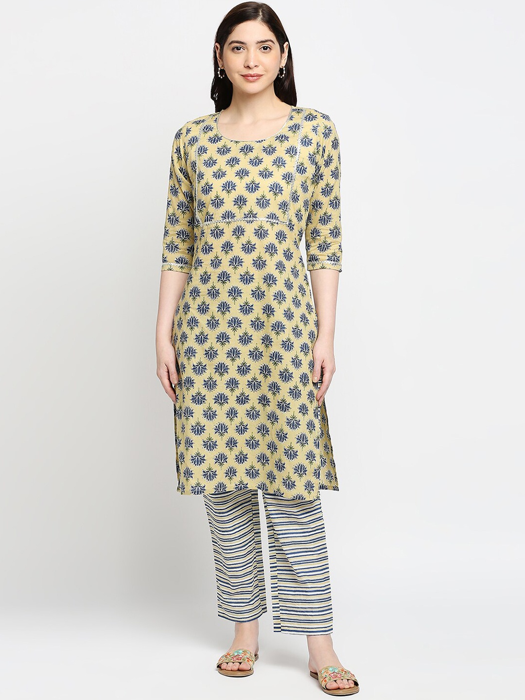 

ZRI Women Beige Ethnic Motifs Printed Pure Cotton Kurta with Trousers