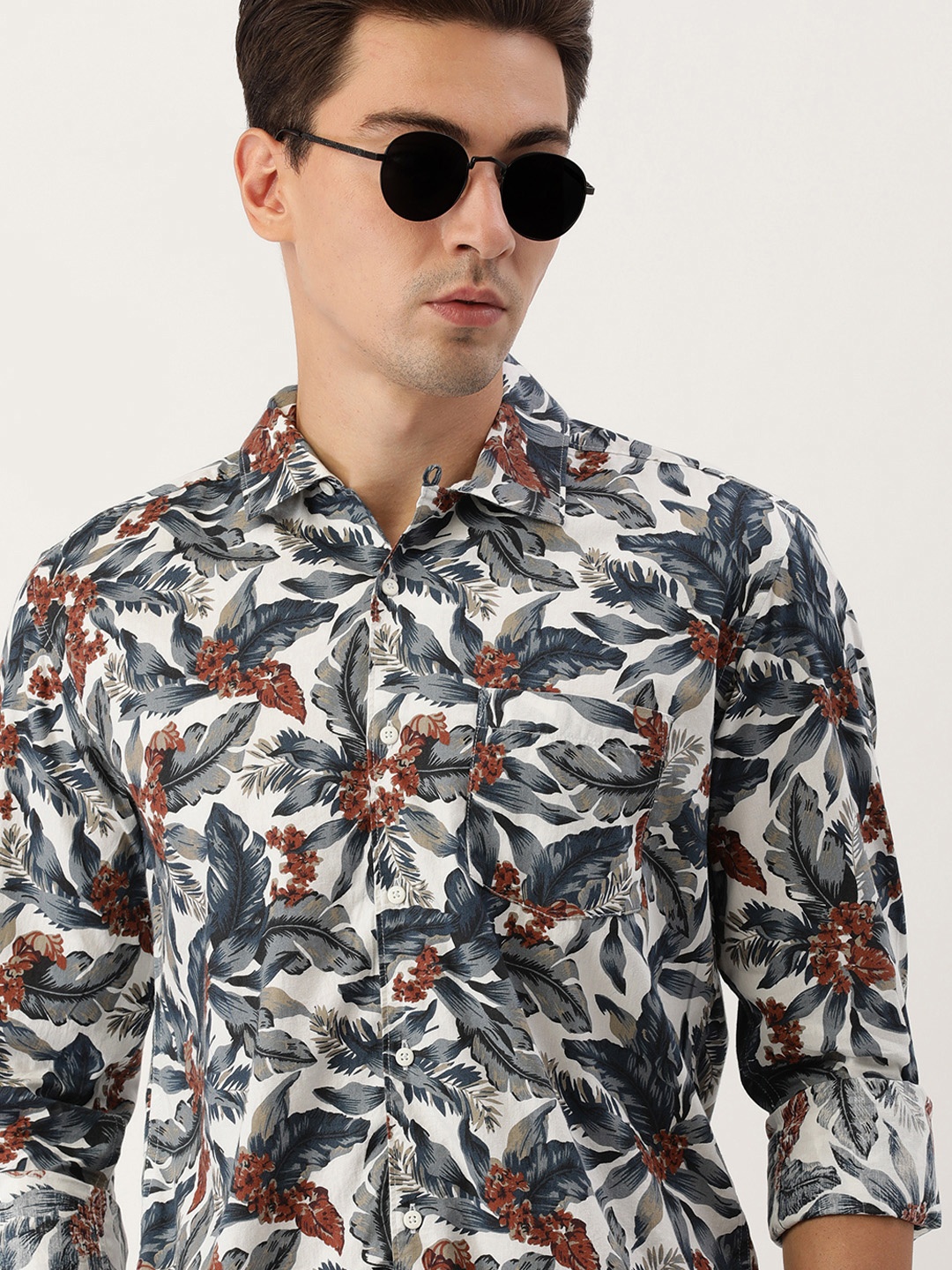 

Bene Kleed Men White Standard Slim Fit Floral Printed Cotton Casual Shirt