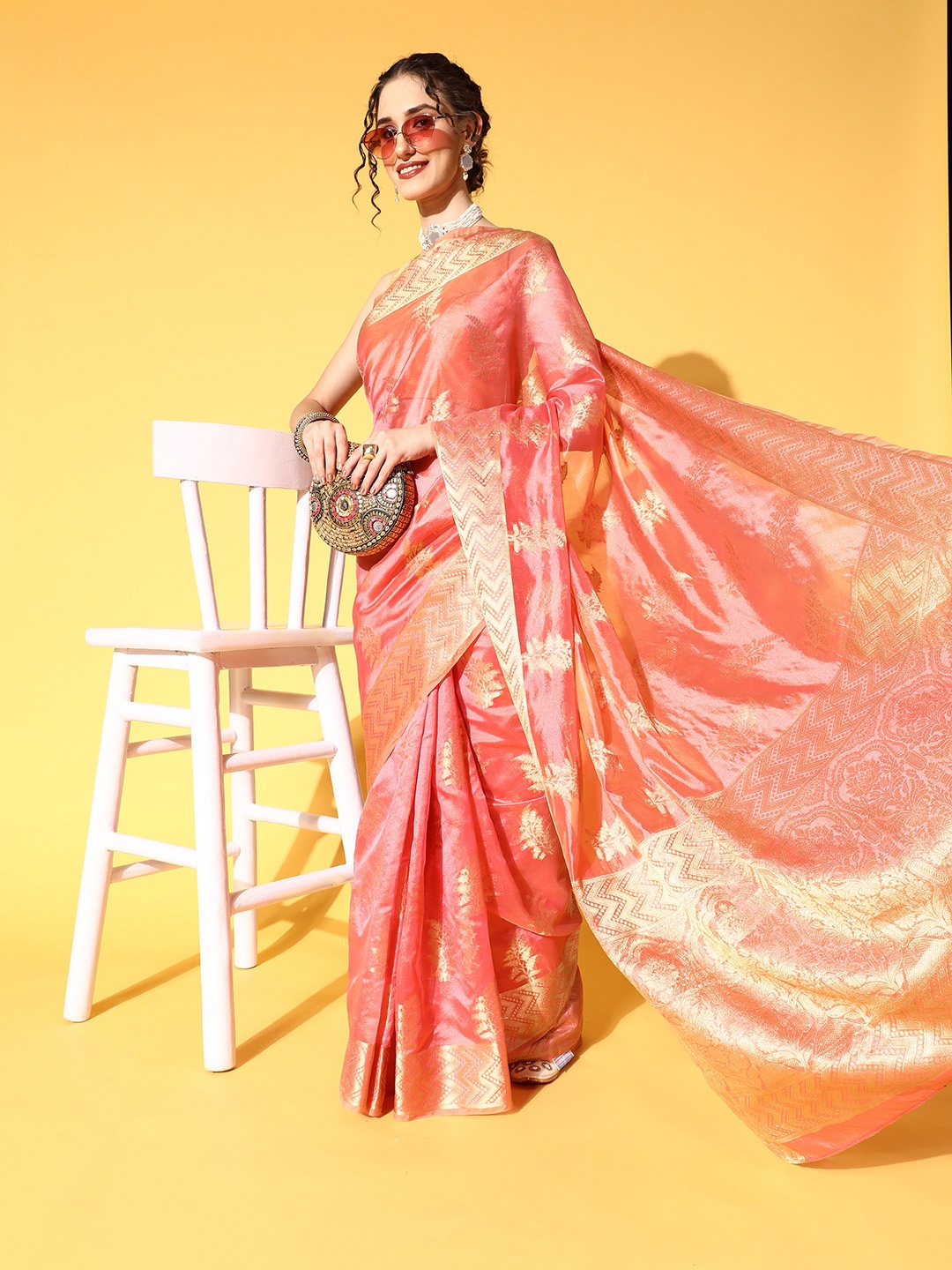 

Chhabra 555 Pink & Golden Ethnic Motifs Zari Silk Cotton Chanderi Saree