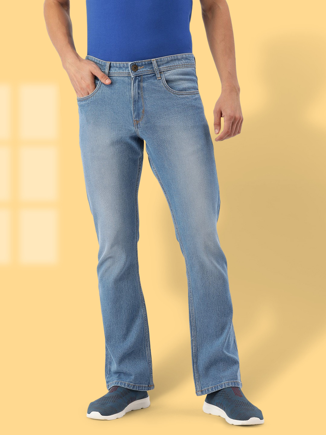 

IVOC Men Blue Light Fade Boot Cut Stretchable Jeans
