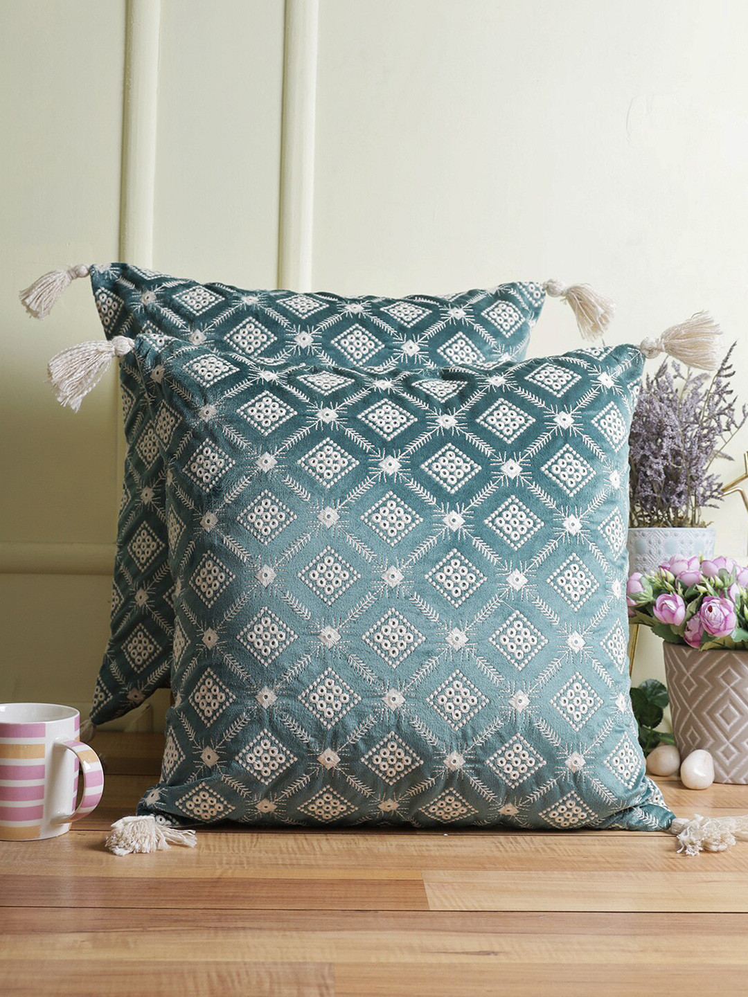 

eyda Green Set of 2 Embroidered Velvet Square Cushion Covers