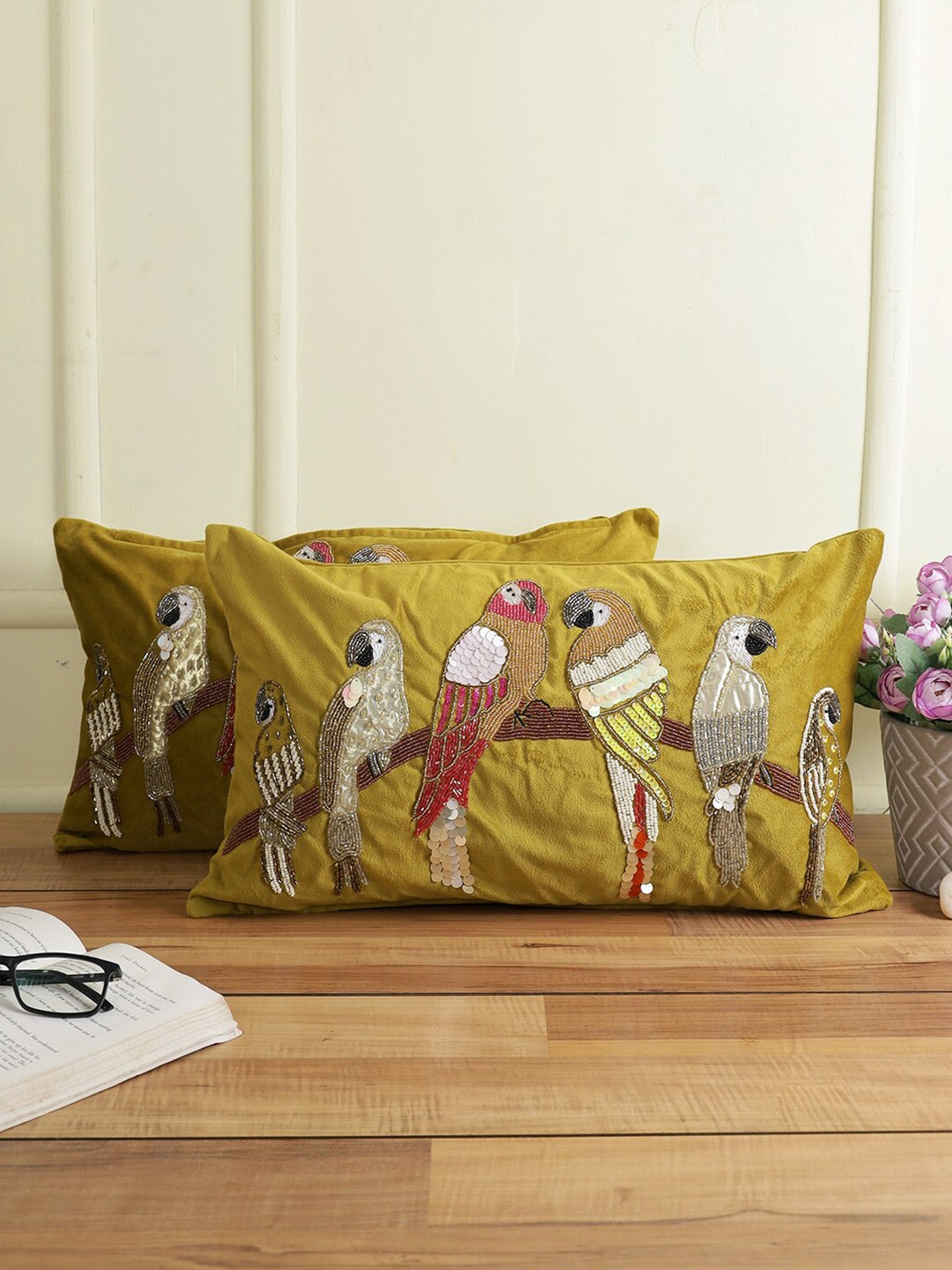 

eyda Set of 2 Olive Green Embellished Velvet Rectangle Cushion Covers