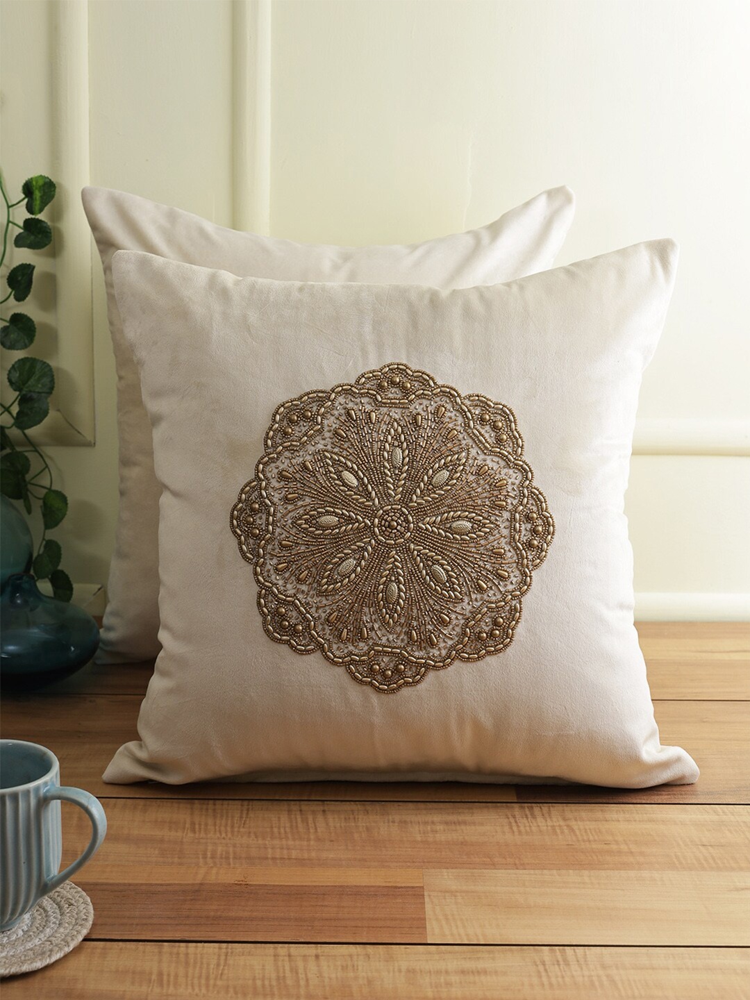 

eyda Set of 2 Cream-Coloured & Brown Embellished Velvet Square Cushion Covers