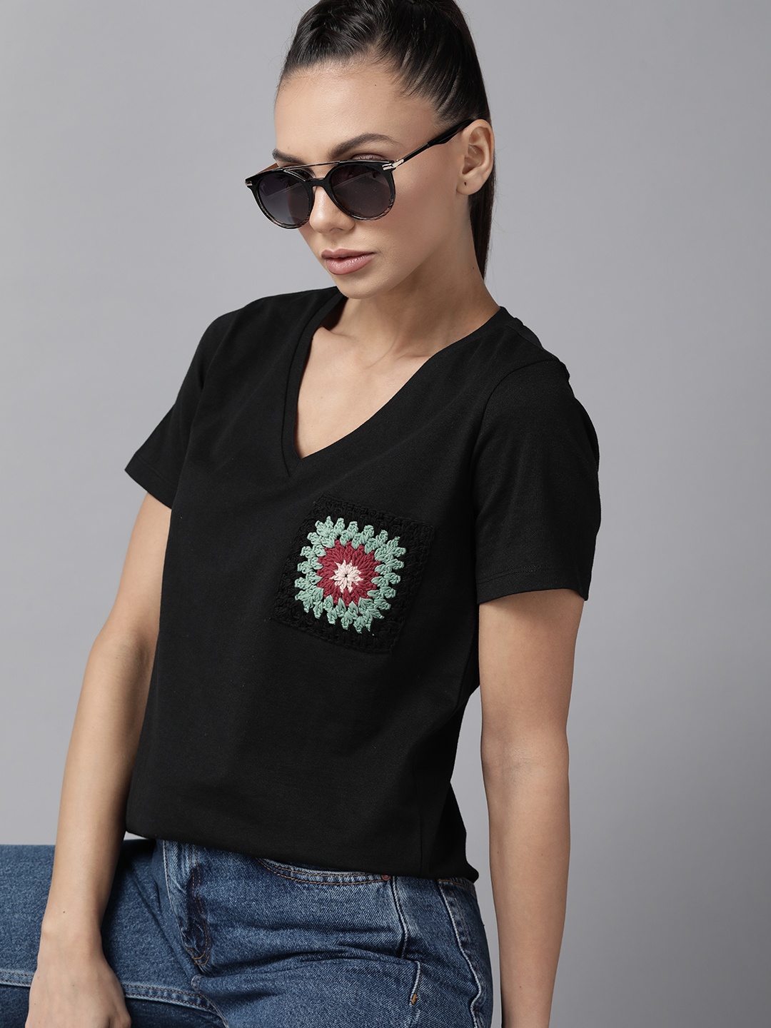

Roadster Women Top with Applique, Black
