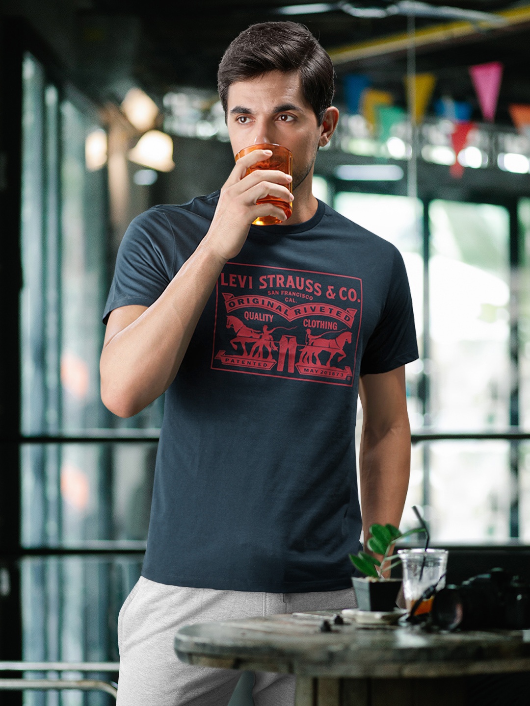 

Levis Men Navy Blue & Red Printed Pure Cotton Slim Fit T-shirt