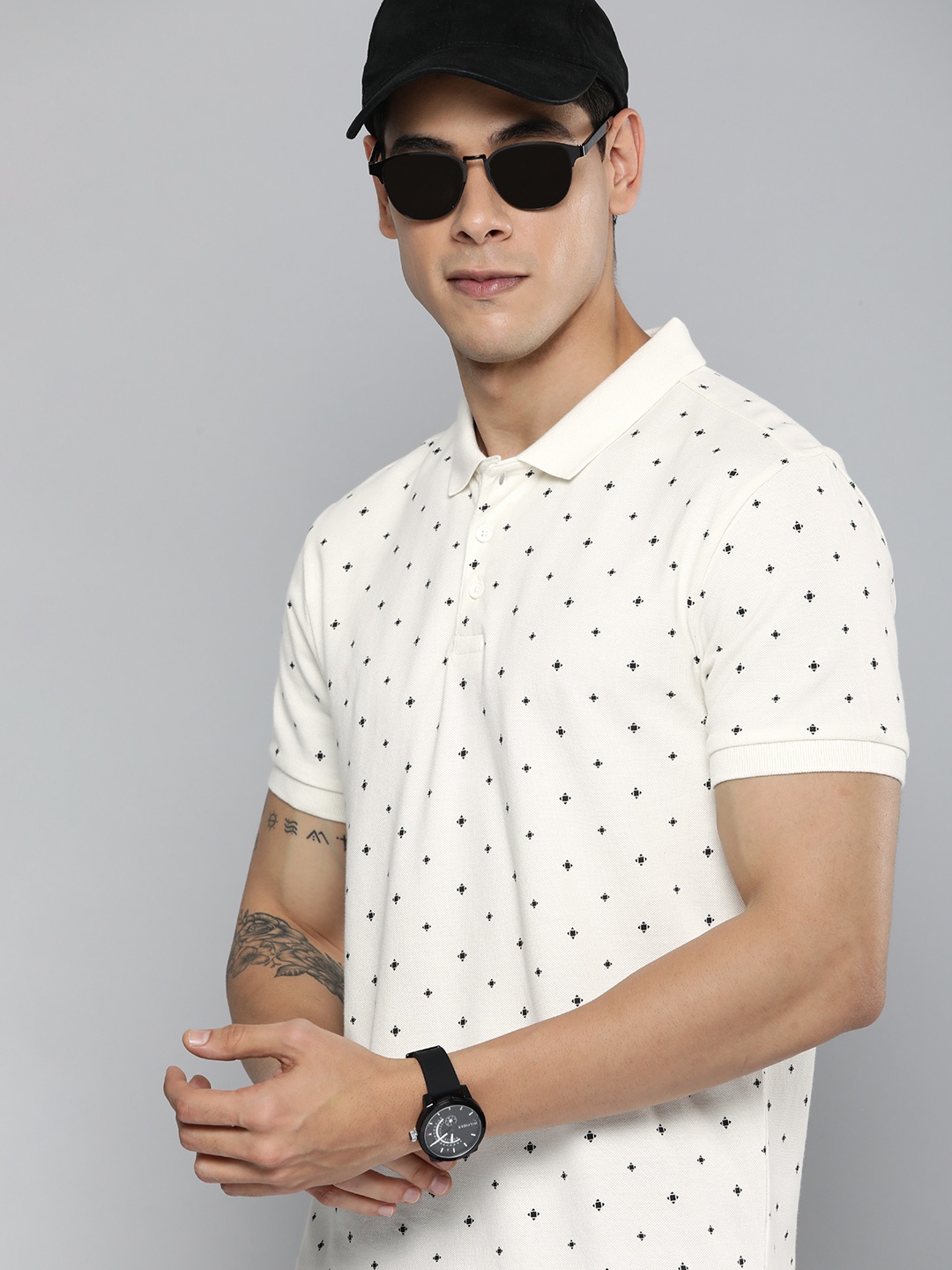 

Levis Men White & Black Printed Polo Collar Pure Cotton T-shirt