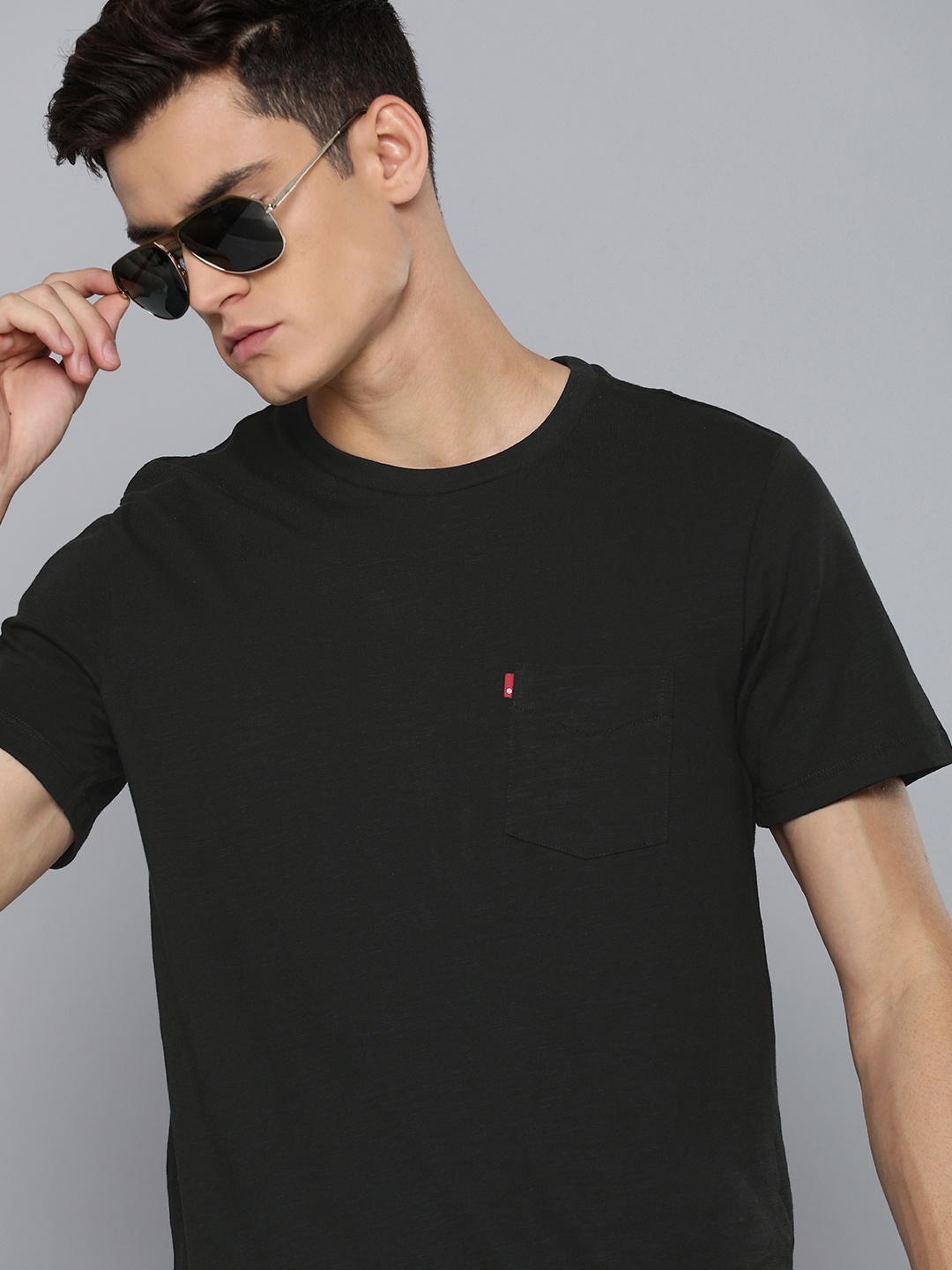 

Levis Men Black Pure Cotton Slim Fit T-shirt