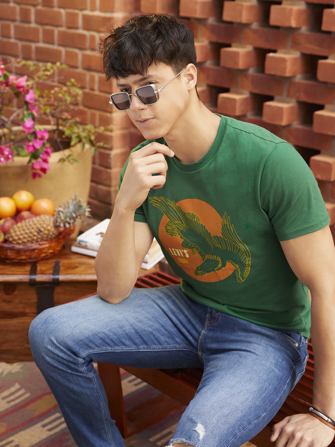 

Levis Men Green & Orange Brand Logo Printed Pure Cotton T-shirt