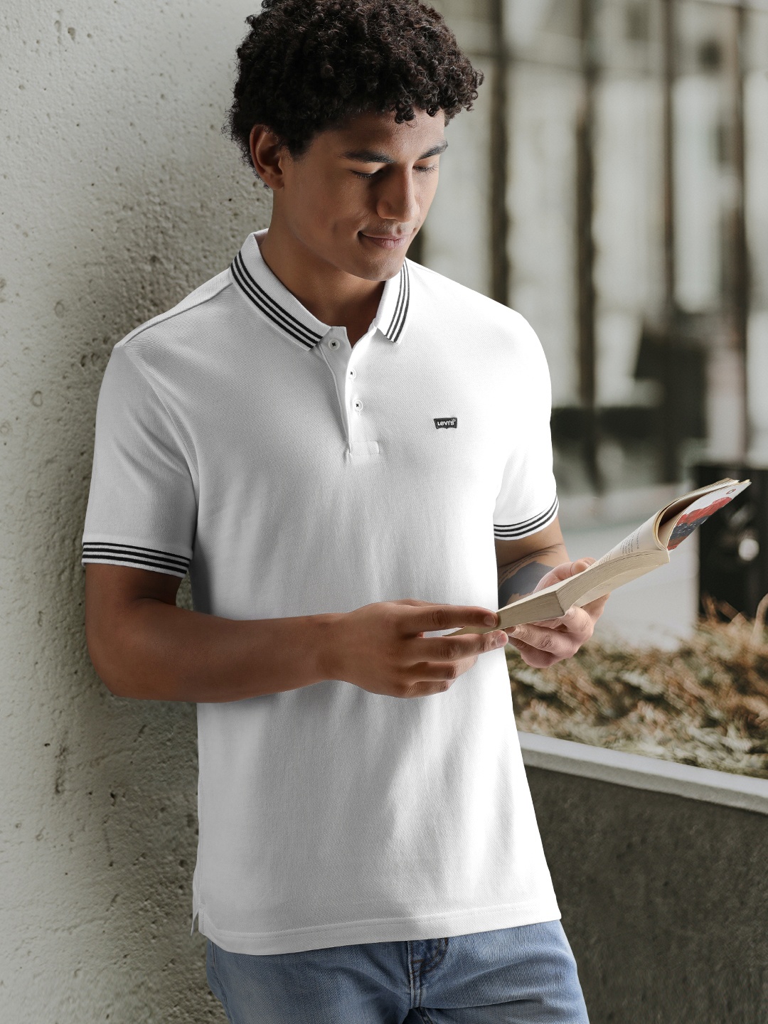 

Levis Men White Polo Collar Solid Pure Cotton Casual T-shirt