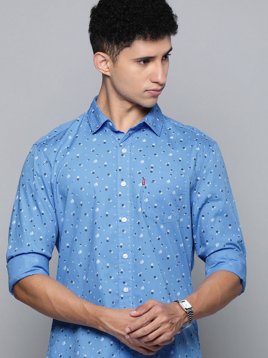 

Levis Men Blue Slim Fit Printed Casual Shirt