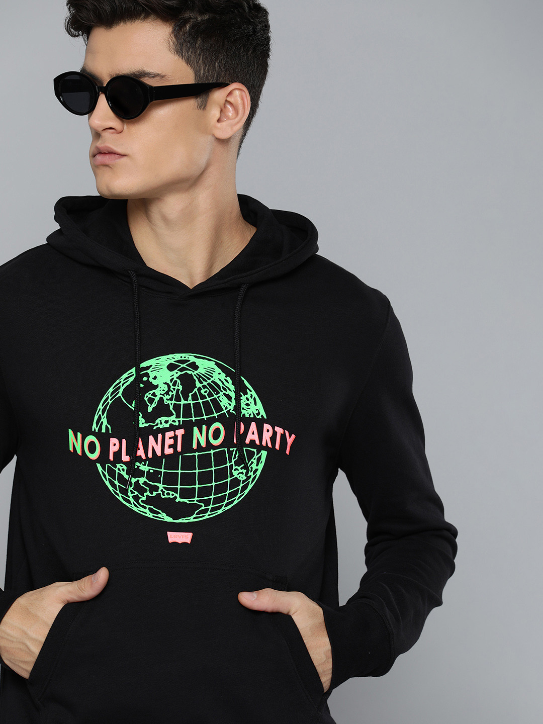 

Levis Men Black Printed Hooded Pure Cotton Sweatshirt