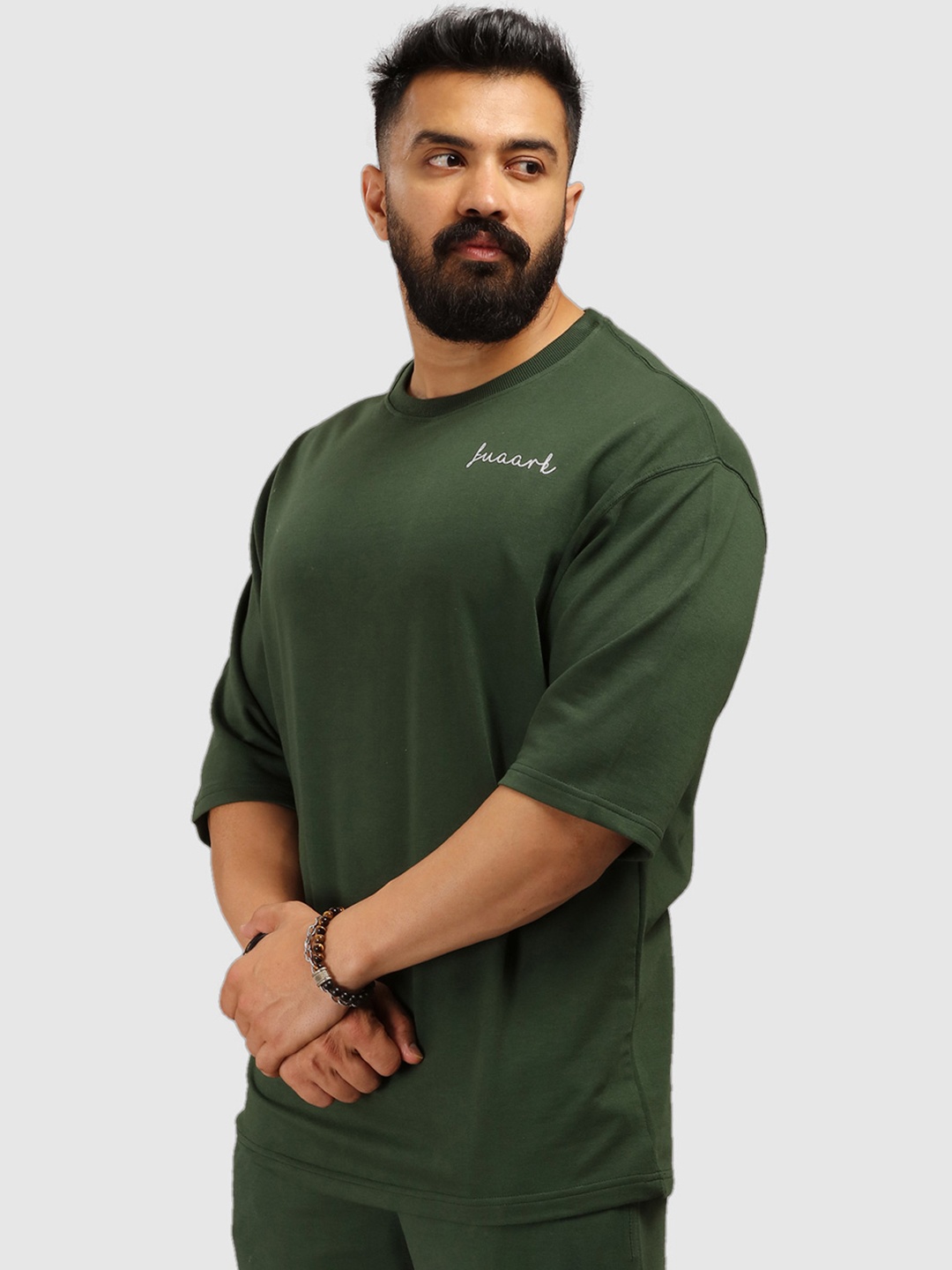 

FUAARK Men Olive Green & White Anti Odour Oversized T-shirt