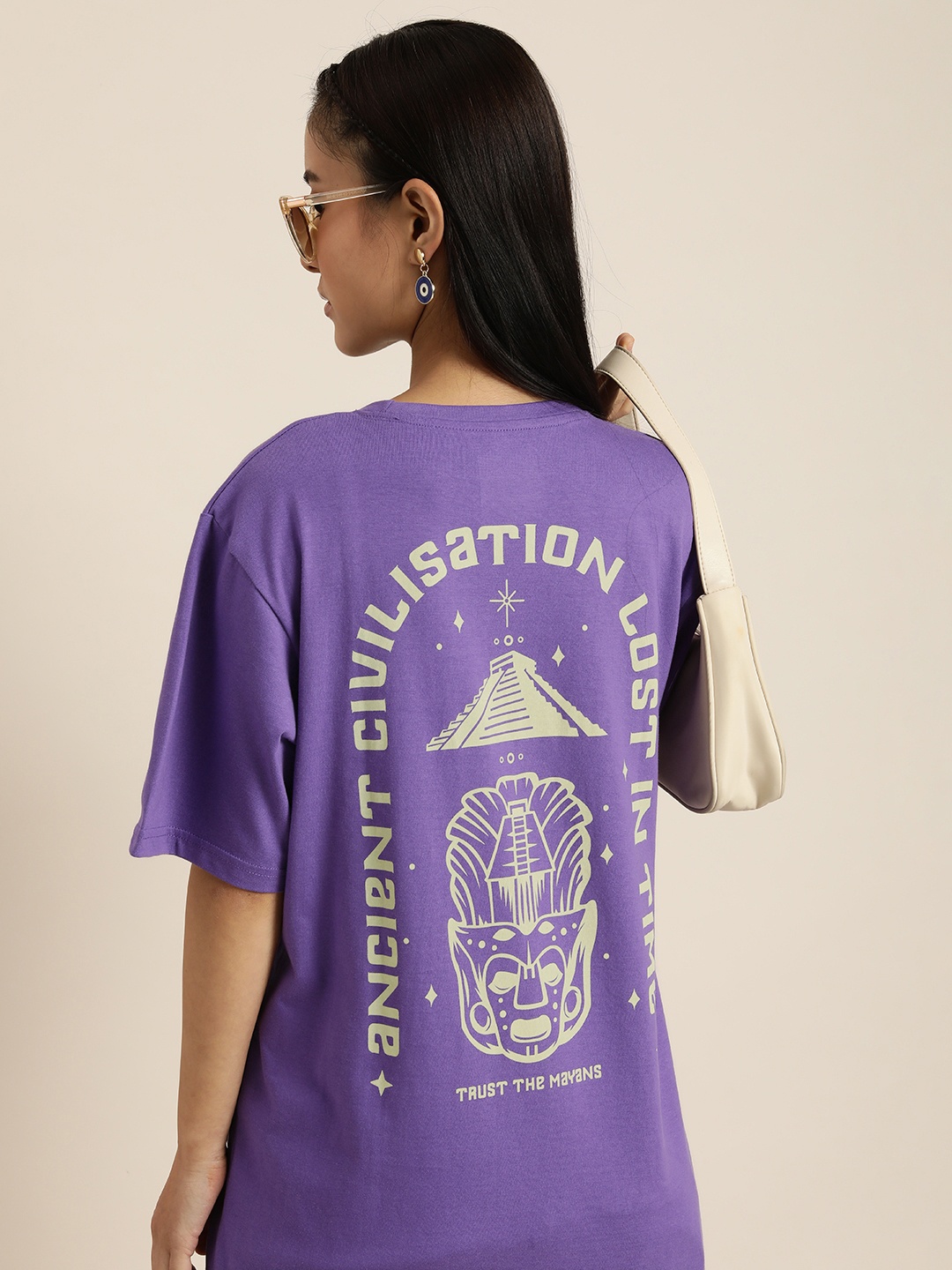 

Difference of Opinion Women Purple & Beige Printed Drop-Shoulder Sleeves Pure Cotton Oversized T-shirt