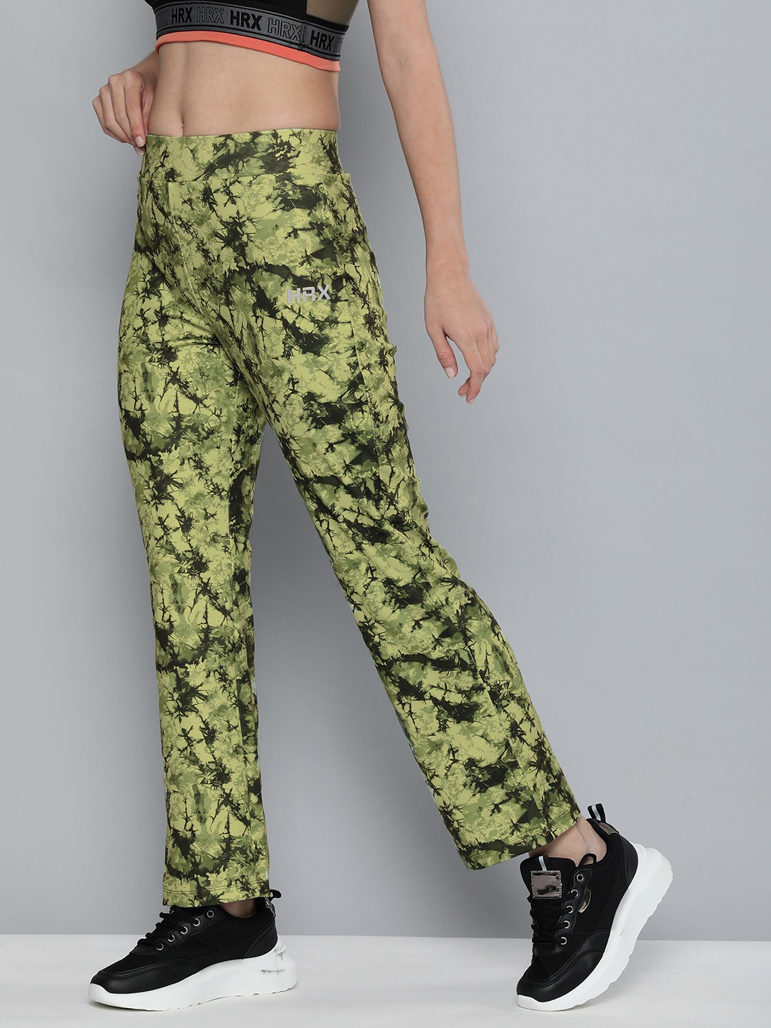 

HRX By Hrithik Roshan Women Olive Green Abstract Print Rapid-Dry Training Flared Tights
