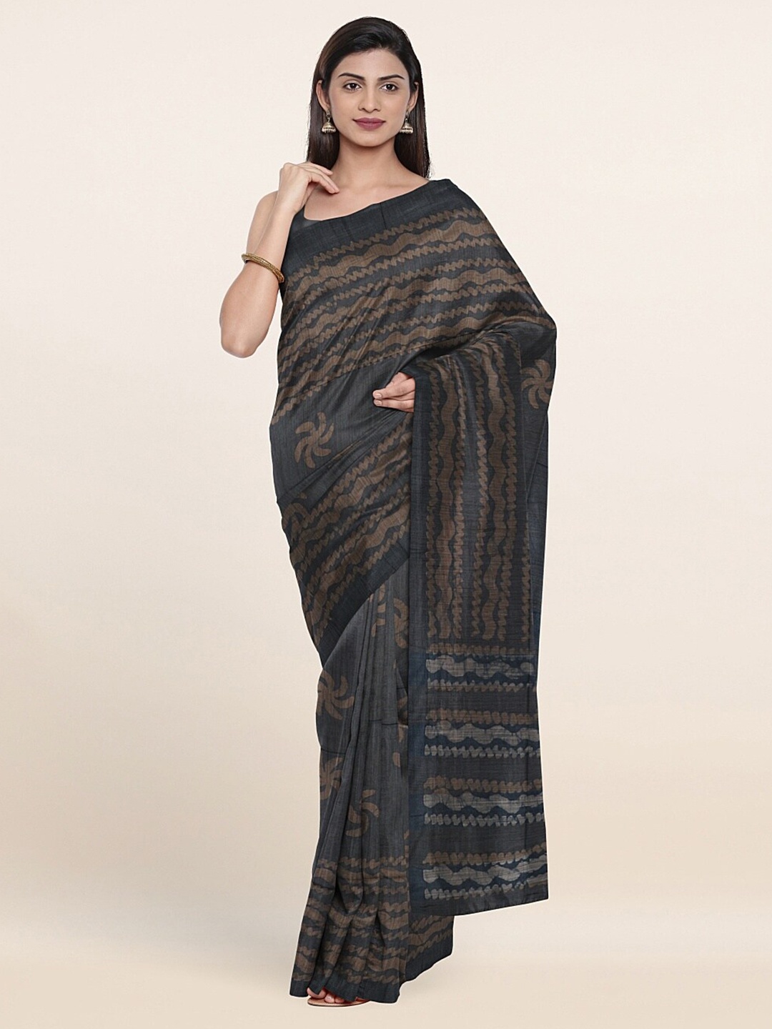 

Pothys Grey & Brown Batik Jute Cotton Saree