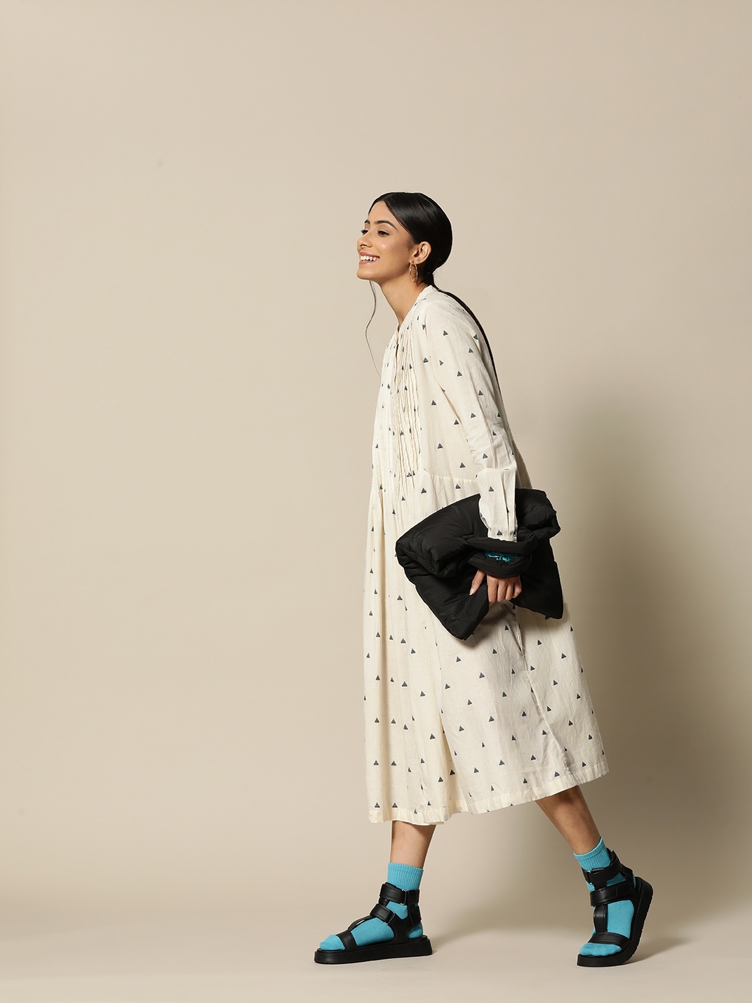 

BOWER Off White & Black A-Line Midi Cotton Dobby Dress With pockets