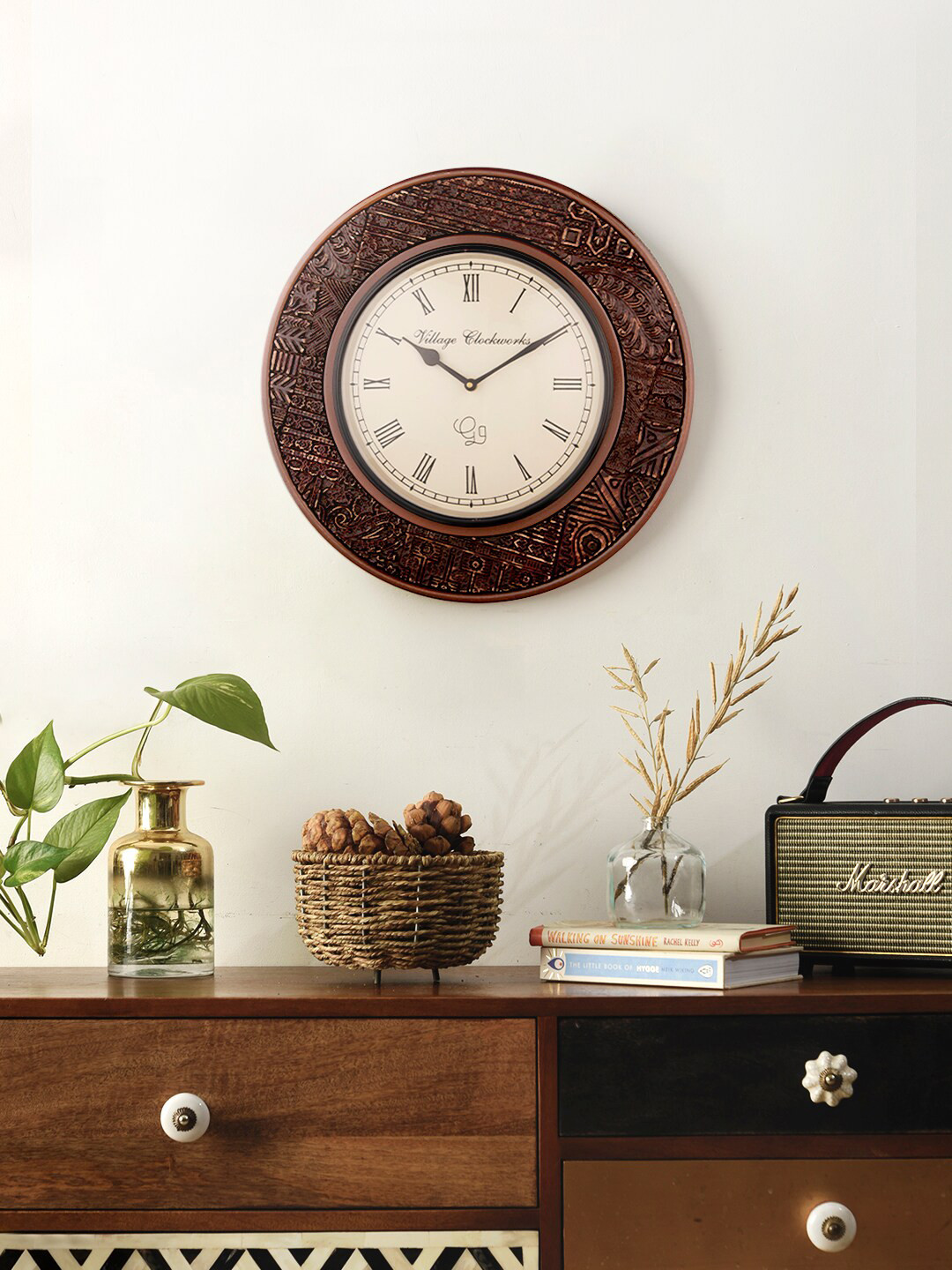 

green girgit Brown & White Textured Vintage Wall Clock