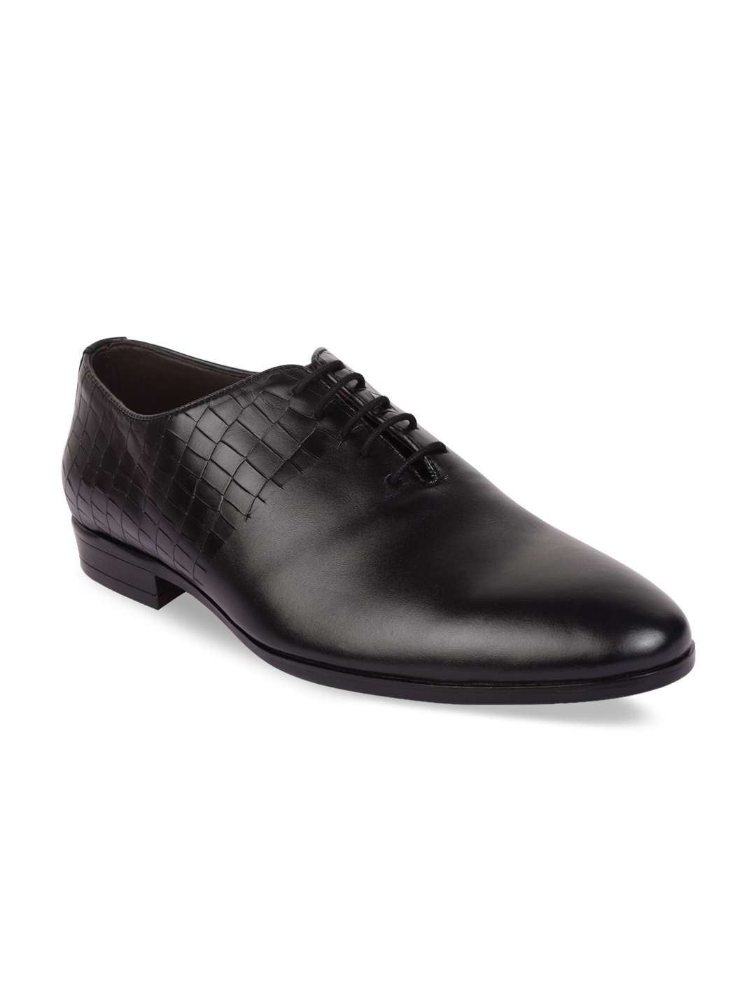 

Regal Men Black Textured Leather Formal Derbys