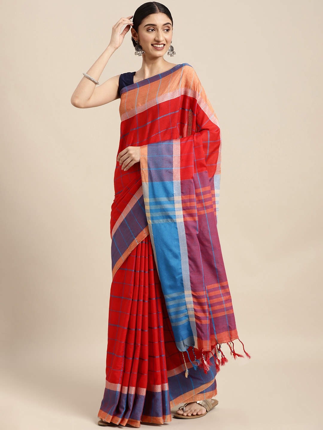 

SANGAM PRINTS Red & Blue Checked Woven Design Saree With Unstitched Blouse