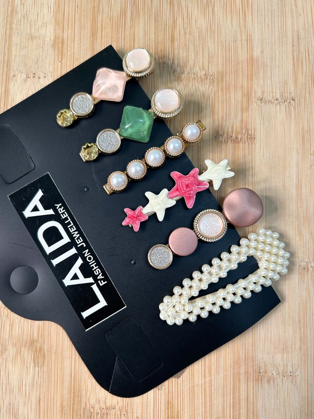 

LAIDA Women Gold-Toned & Pink Set of 6 Embellished Alligator Hair Clip